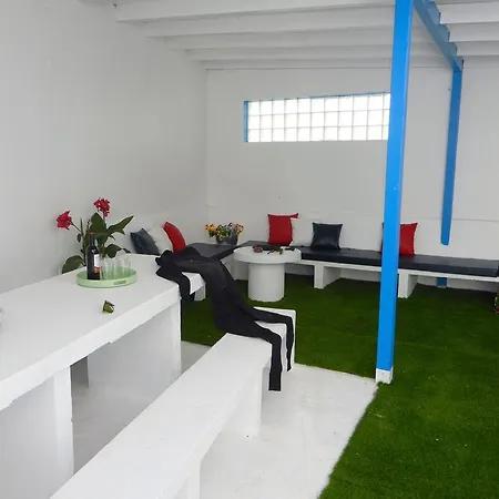 Hostel Surfers Paradise La Oliva